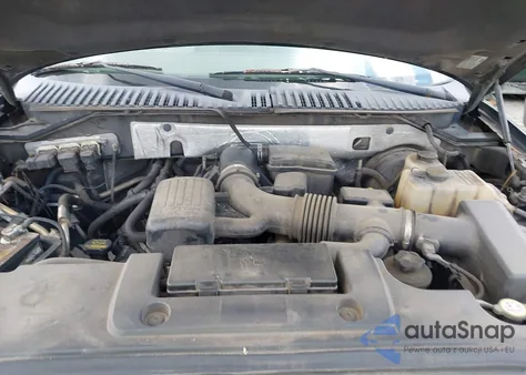 2010 Ford Expedition Eddie Bauer/King Ranch из США, поврежденный, VIN 1FMJU1H53AEA76665